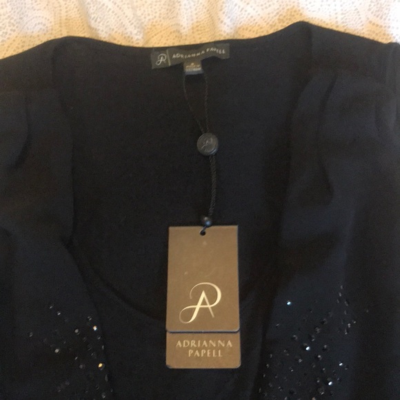 Black tank top - Picture 3 of 4